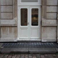 création porte à sécurité renforcée