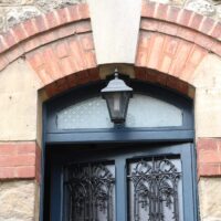 Reproduction isolante de porte ancienne