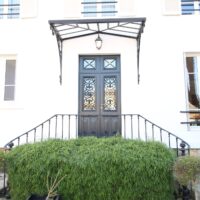 Reproduction isolante de porte ancienne
