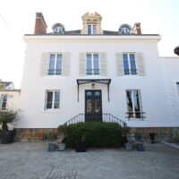 Reproduction isolante de porte ancienne