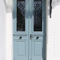 Reproduction isolante de porte ancienne